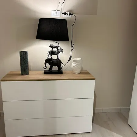 לינה וארוחת בוקר Parrot House ברטינורו