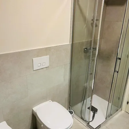 Parrot House * 贝尔蒂诺罗