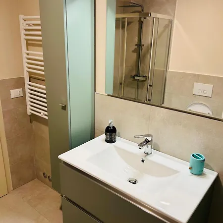 Bed & Breakfast Parrot House *