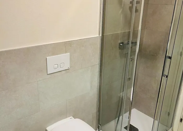 Parrot House * 贝尔蒂诺罗